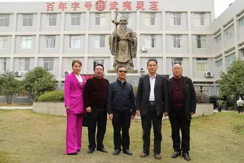 喜报|毛景华董事长荣任世界华商联合总会副会长(图1) 喜报|毛景华董事长荣任世界华商联合总会副会长(图1)