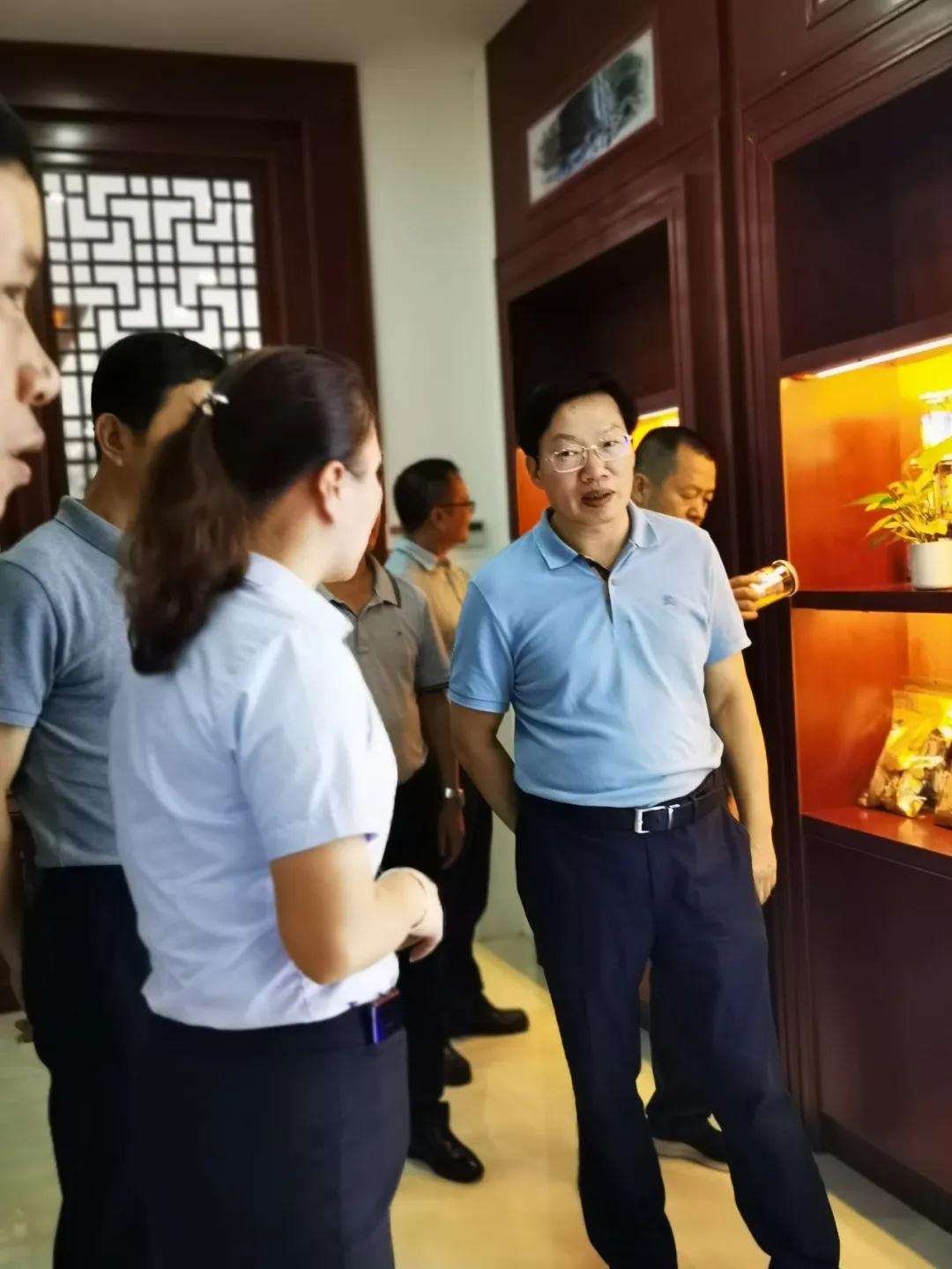 福建省人大常委会副主任檀云坤一行莅临元生泰视察指导(图9) 福建省人大常委会副主任檀云坤一行莅临元生泰视察指导(图9)