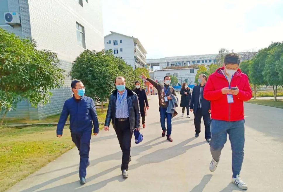 南平农村农业局副局长范小龙一行视察元生泰疫情防控和企业复工复产工作(图1) 南平农村农业局副局长范小龙一行视察元生泰疫情防控和企业复工复产工作(图1)