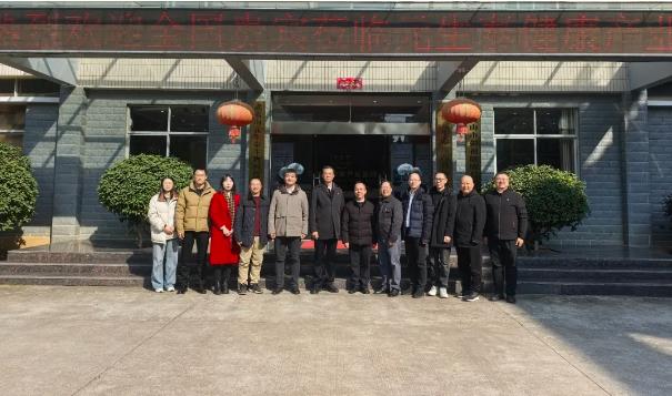 厦门大学党委原副书记、校友总会副理事长赖虹凯一行莅临元生泰参观考察(图2) 厦门大学党委原副书记、校友总会副理事长赖虹凯一行莅临元生泰参观考察(图2)