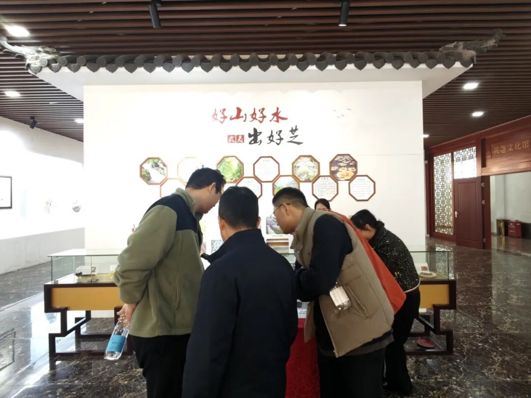 元生泰参与厦门大学医药圈校友闭门会第二季・武夷论药,共探生命健康产业新机遇(配图 9)