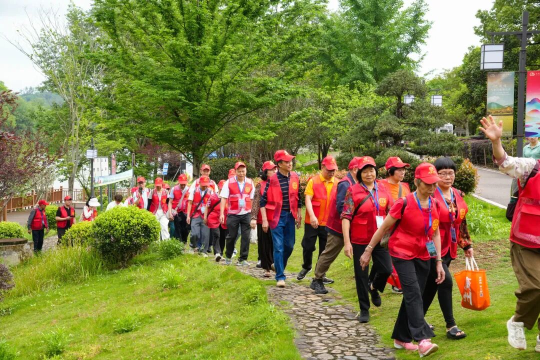 武夷健康行 灵芝护康宁——2026年全国肿瘤防治宣传周公益行在武夷山圆满举行(配图 5)