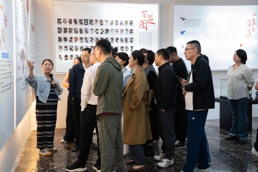 共探礼品渠道高质量发展新路径——福建省商务礼品协会一行莅临元生泰健康产业园考察交流(配图 5)